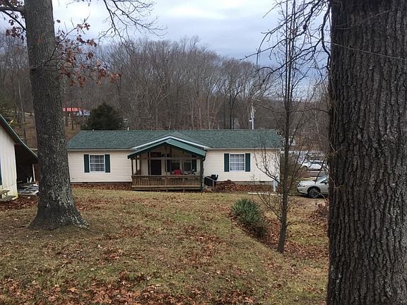 2nd image of 1095 N Hackberry St