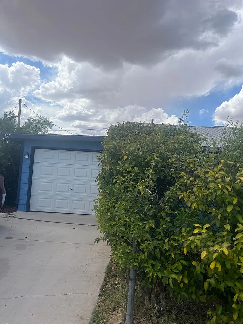 Charming 4 Bedroom 2 Bathroom home in the middle of Benson AZ. — Photo 3