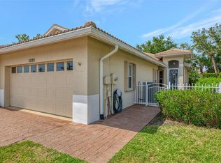 1035 Topelis Dr, Englewood, FL 34223