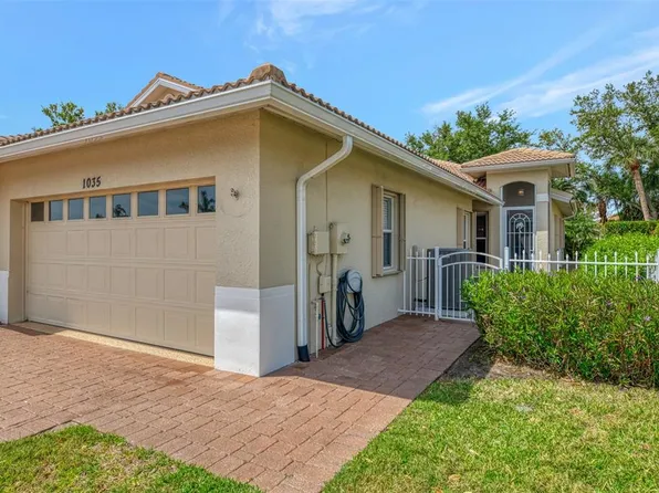 1035 Topelis Dr, Englewood, FL 34223