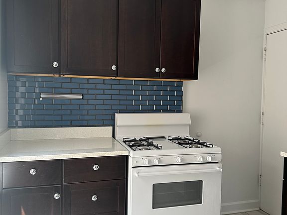 3rd image of 6343 N Magnolia Ave