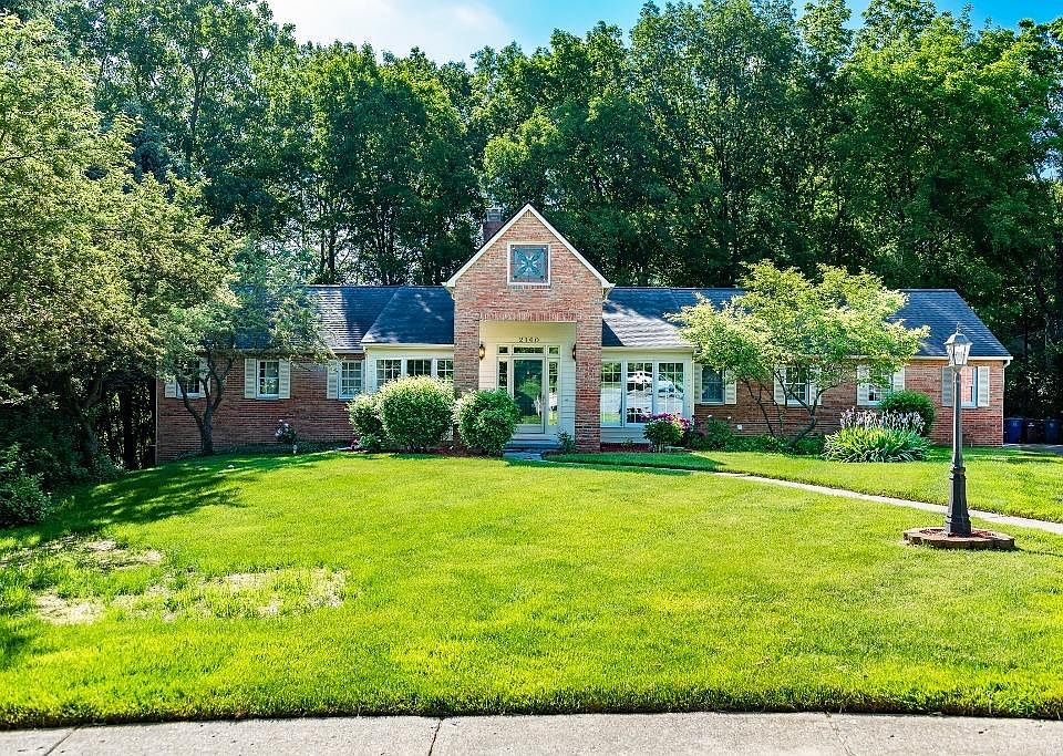 1st image of 2160 Amelia Pl