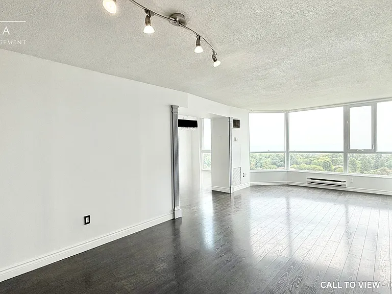 3233 Eglinton Ave E #1406 — Photo 3