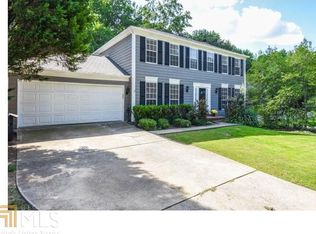 420 Barrington Dr W, Roswell, GA 30076