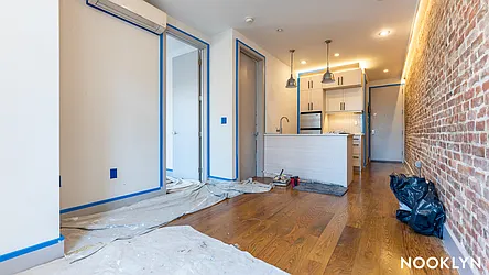 656 Hancock Street, #9