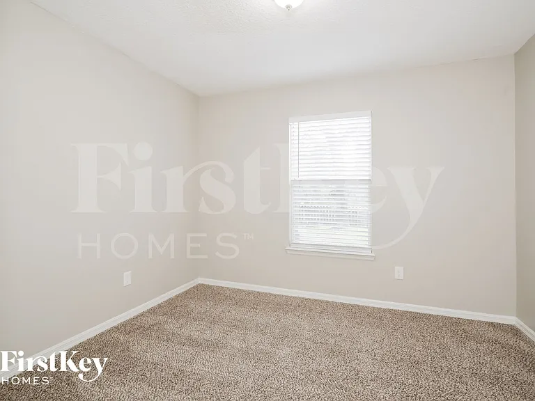 1814 Weston Cir — Photo 12