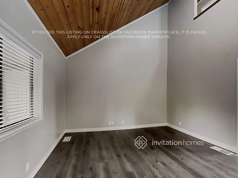 2927 Alhambra Dr — Photo 5