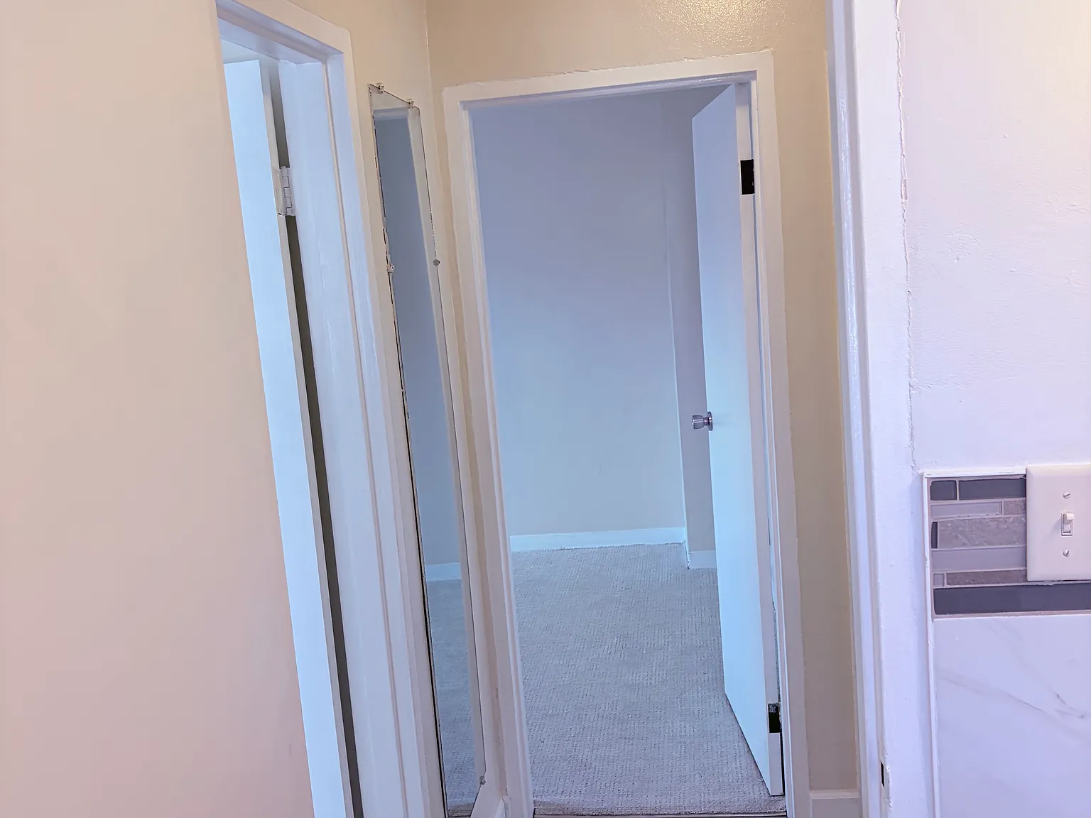 2 bed, 850 sqft, $950 — Photo 4