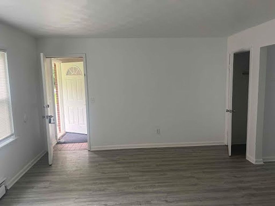 1st image of 100 Navaho Ct #4