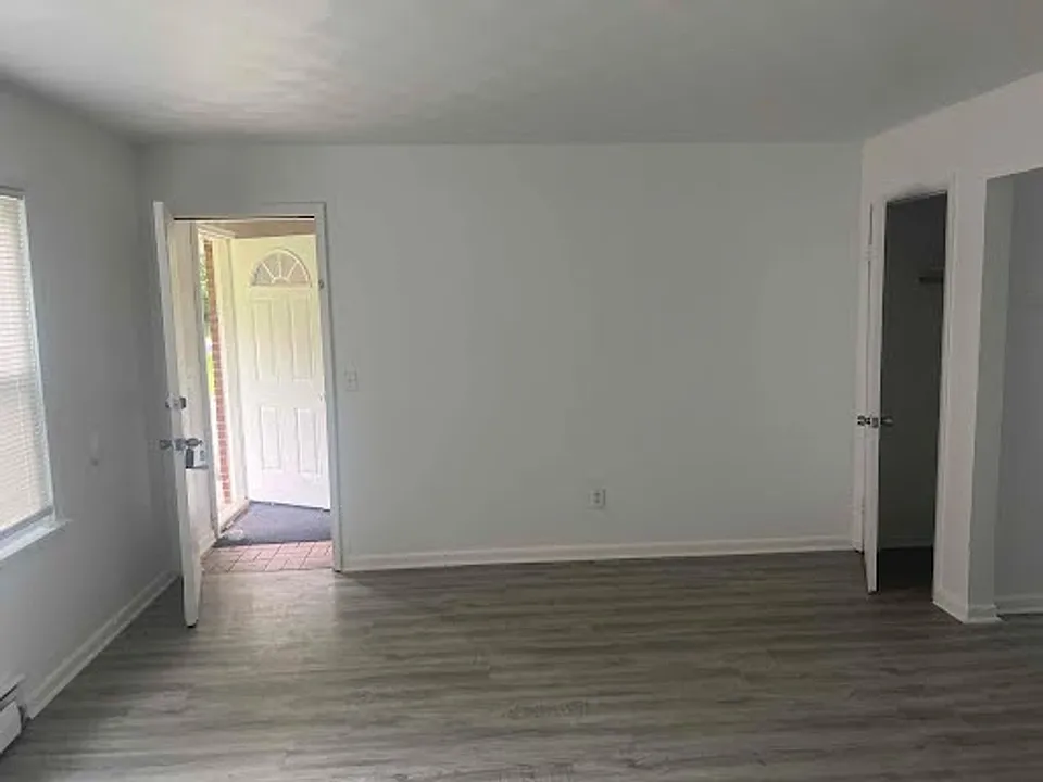 100 Navaho Ct
