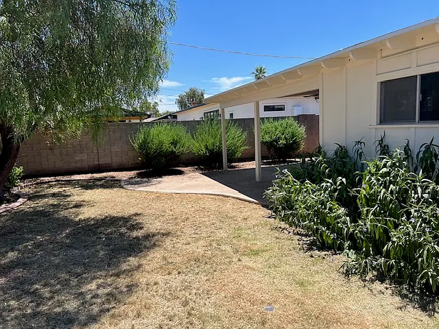 8608 E Highland Ave — Photo 27