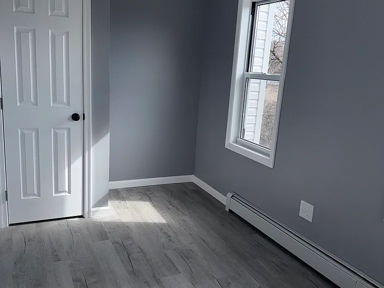 342 Bartlett St — Photo 5