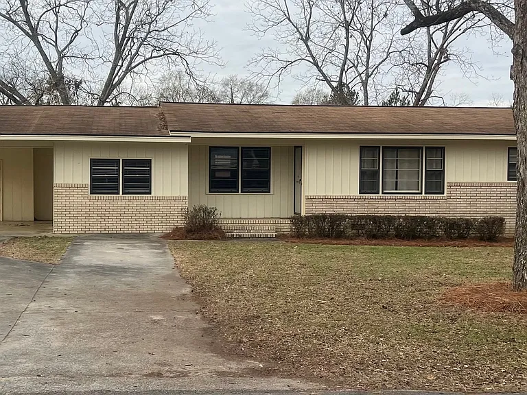 5705 Creighton St — Photo 1