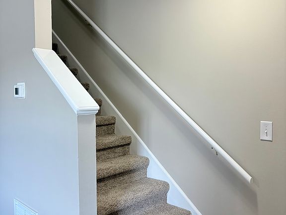 5th image of 2038 Salisbury Dr APT B