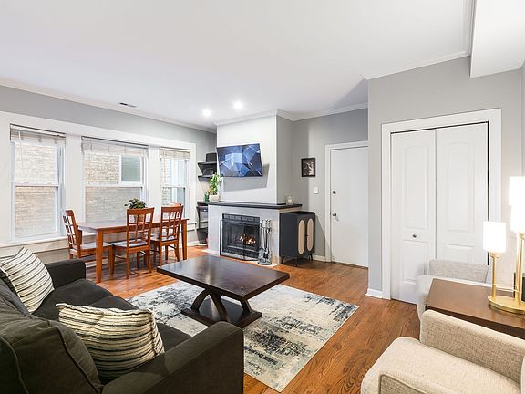 2nd image of 629 W Sheridan Rd #1D