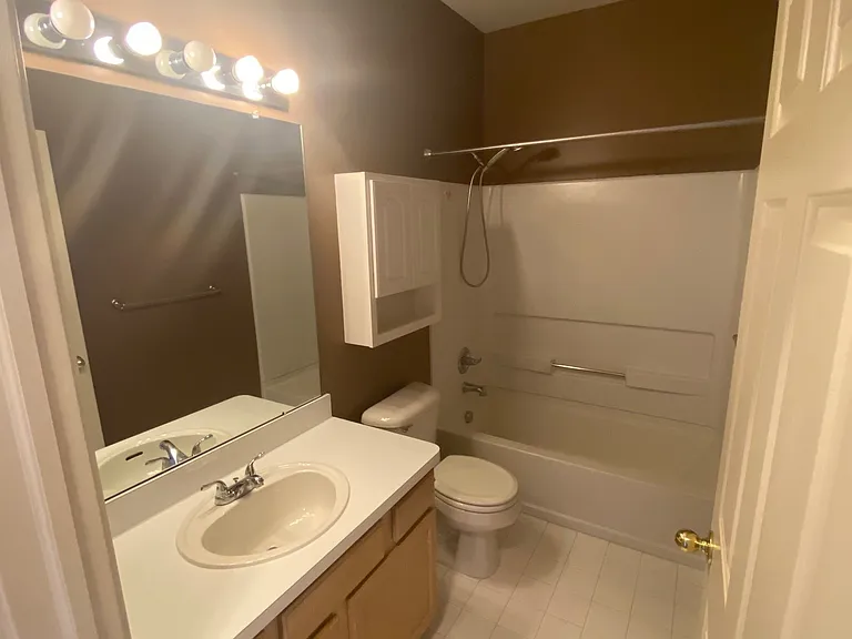 1180 Alameda Blvd — Photo 17