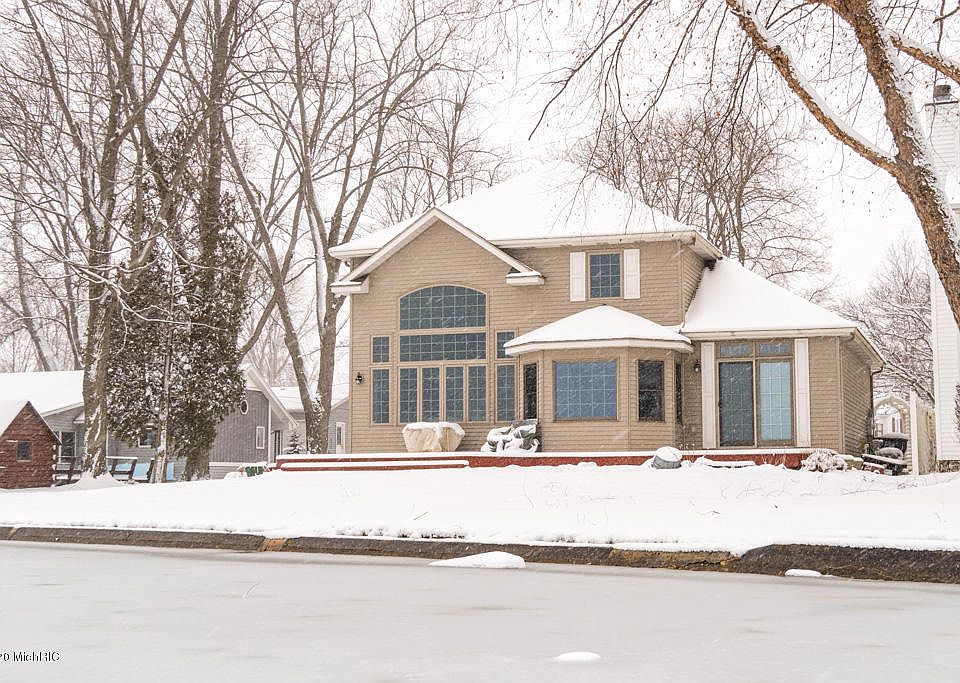 1st image of 3645 Lakeshore Dr
