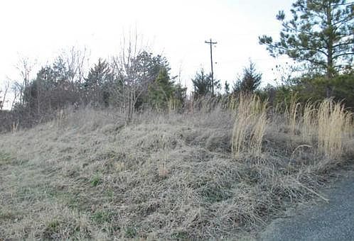 4th image of 1170 Columbia Hwy