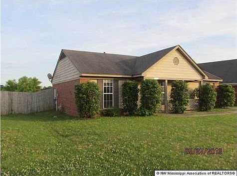 2nd image of 10749 Oak Cir S