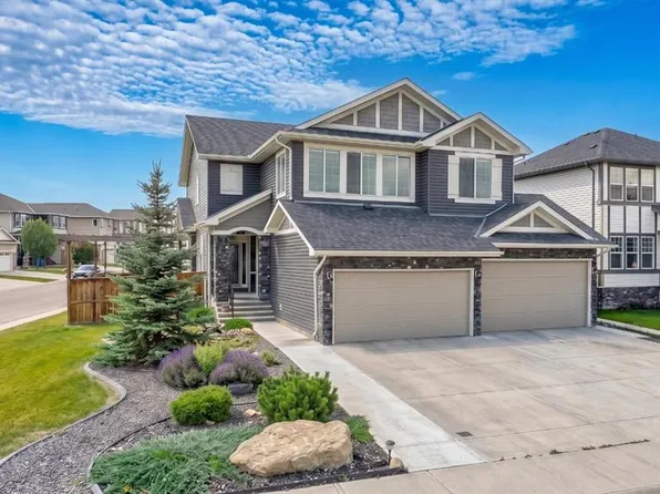 37 E Rainbow Falls Blvd, Chestermere, AB T1X 0S9