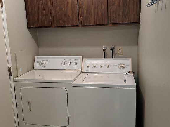 5th image of 520 Main Ave N