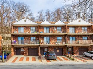 68-01 242nd St #29A, Little Neck, NY 11362