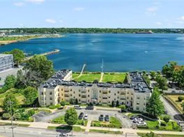 1180 Narragansett Blvd APT C3, Cranston, RI 02905