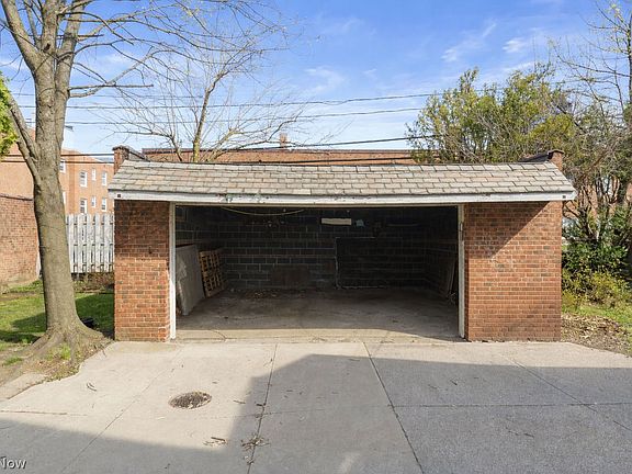 4th image of 19829 Winslow Rd