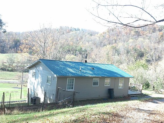 House coming in driveway