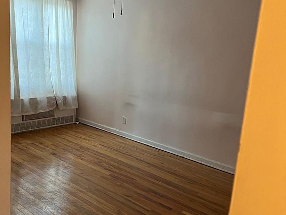4th image of 1566 E 58th St