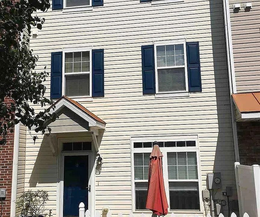 2nd image of 2201 Raven Rd Unit 109