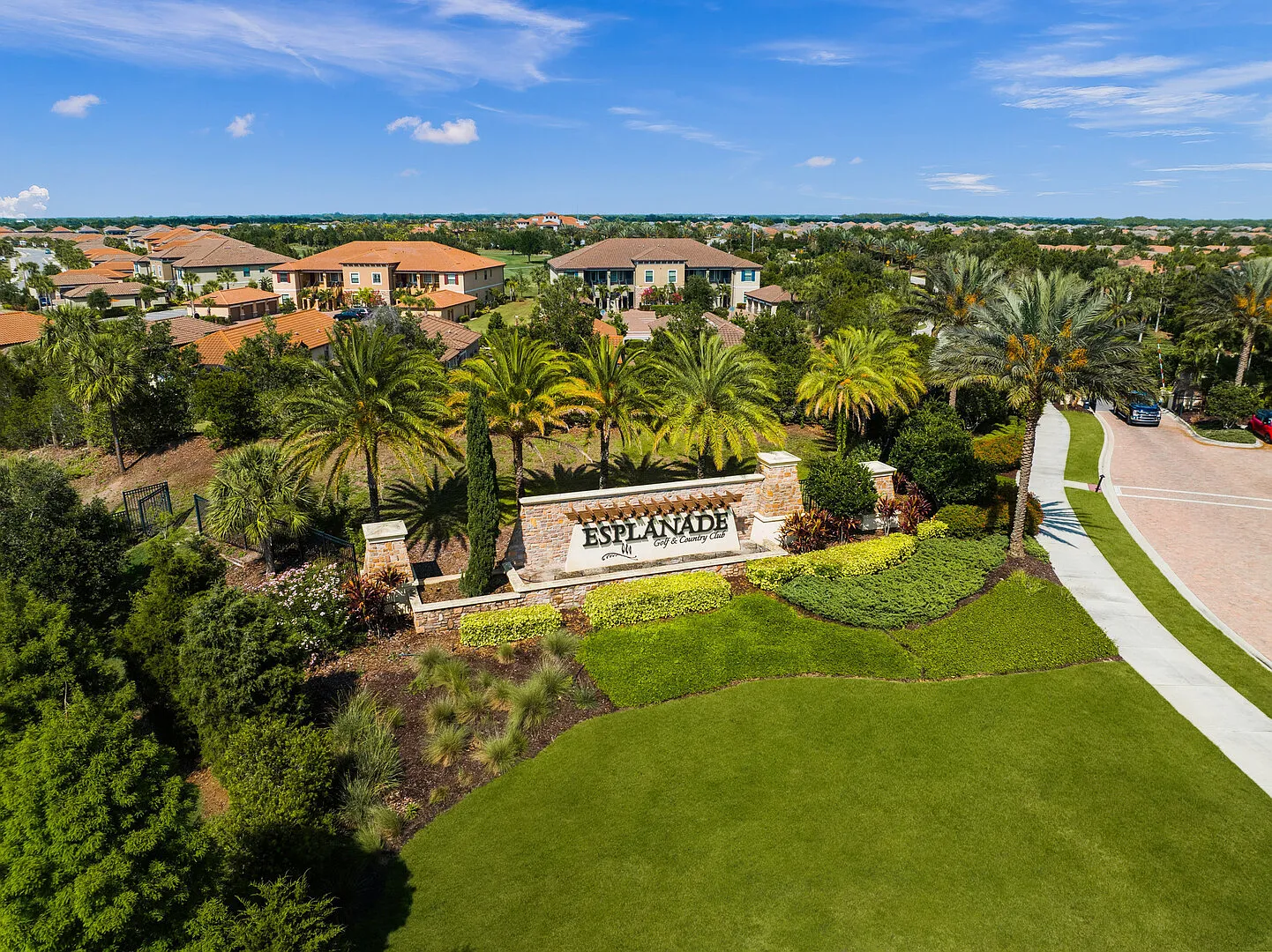 Esplanade Lakewood Ranch — Photo 3