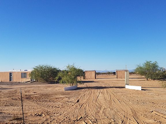 10986 N Dogwood Rd.-Entry