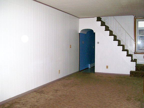 3rd image of 214 E Pine St