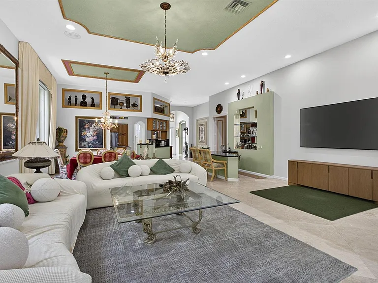 10880 Northgreen Dr — Photo 16