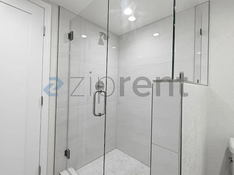 Bedroom 2 Bathroom