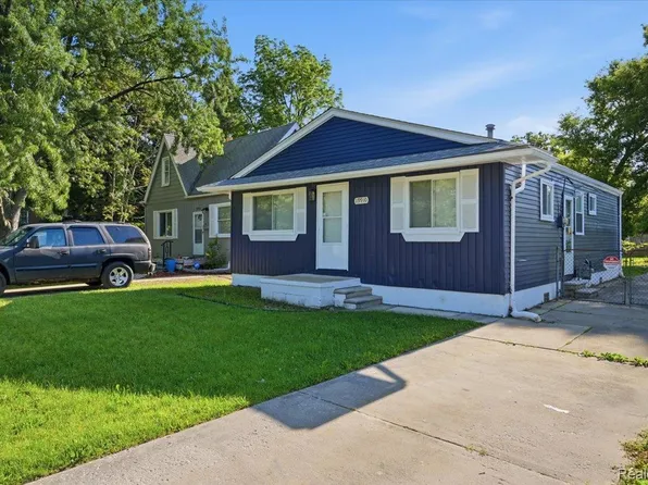 19910 Seminole, Redford, MI 48240