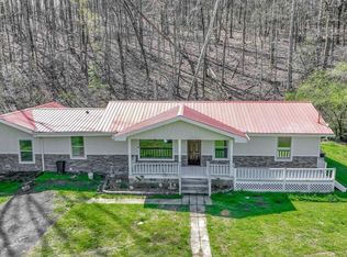 1033 Garretts Chapel Rd, Chickamauga, GA 30707