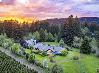 15755 S Rosemary Ct, Oregon City, OR 97045