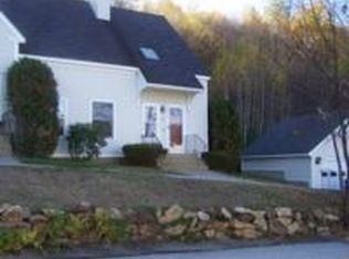 22 Apple Tree Dr, Goffstown, NH 03045