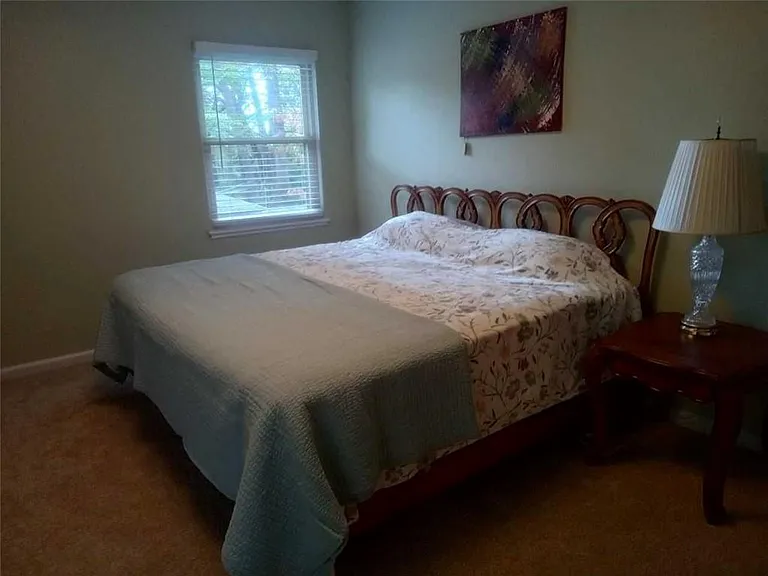 1224 Poplar Grove Dr NE — Photo 7