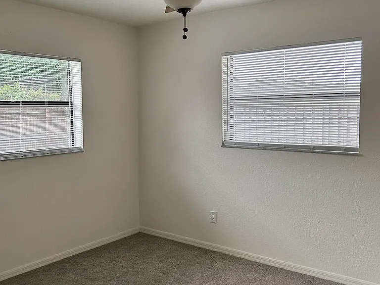 6162 Amberwoods Dr — Photo 25
