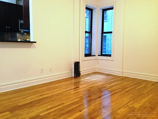 Rented by aptsandlofts.com | media 8