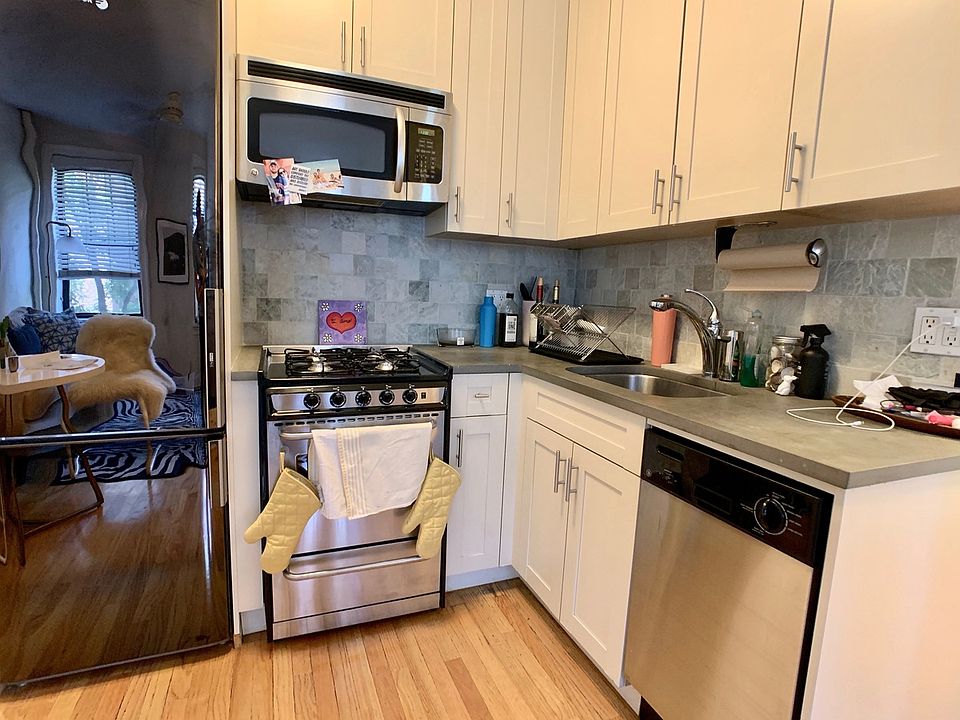 1st image of 85 Barrow St APT 5M