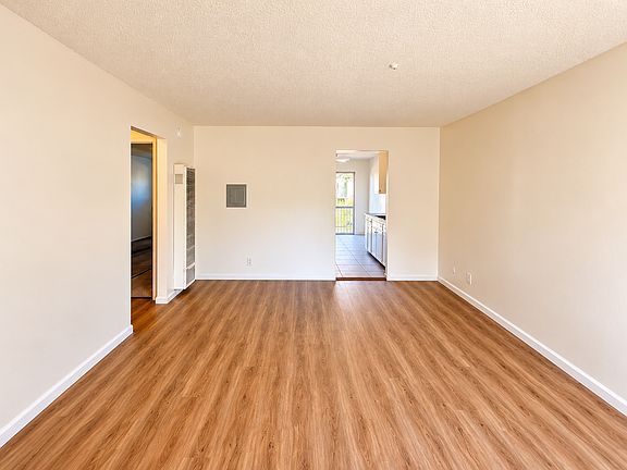 2nd image of 1142 Terry Ln APT 11