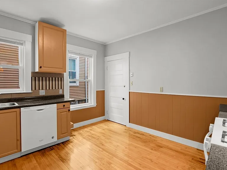 25 Tower St #1 — Photo 18