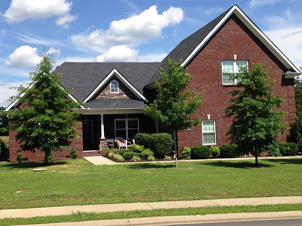 1st image of 810 Blueridge Dr