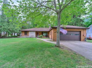 2587 Pennsylvania Ave, Muskegon, MI 49445