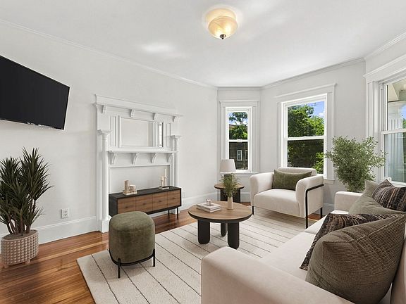 5th image of 80 Harbor View St #2A