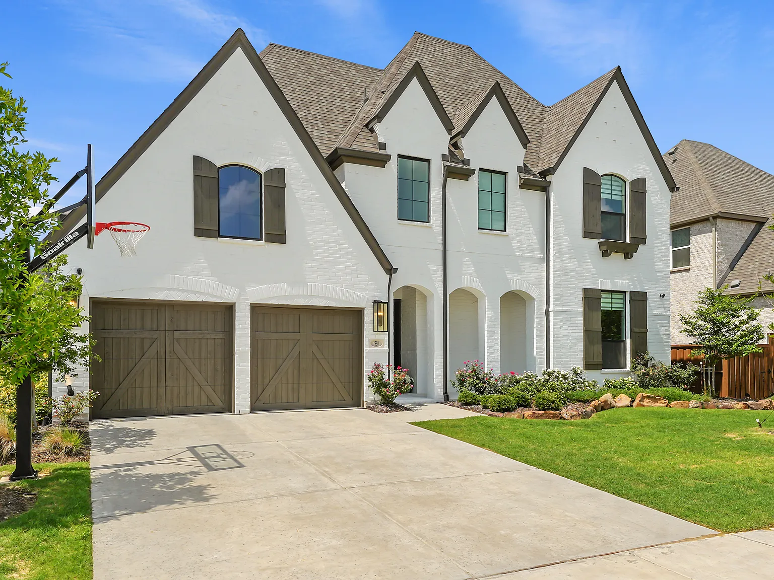 5 bed, 4362 sqft, $6,500 — Photo 4